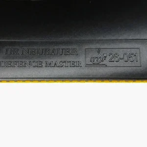 dr-neubauer-defence-master-rubber-black-close-up