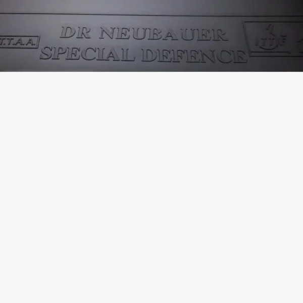 dr-neubauer-special-defence-rubber-black-close-up