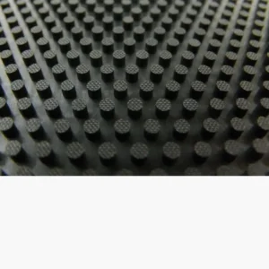 dr-neubauer-trouble-maker-long-pips-rubber-black-close-up